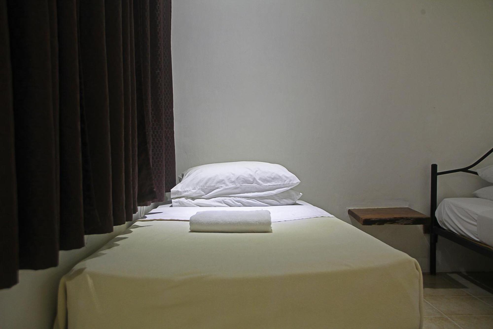 Lazy Dog Bed & Breakfast Balabag  Экстерьер фото